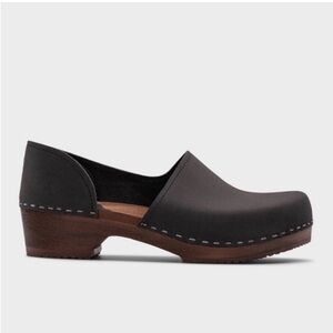Women's Black Sandgrens Brett Clog Size 42 women’s 11